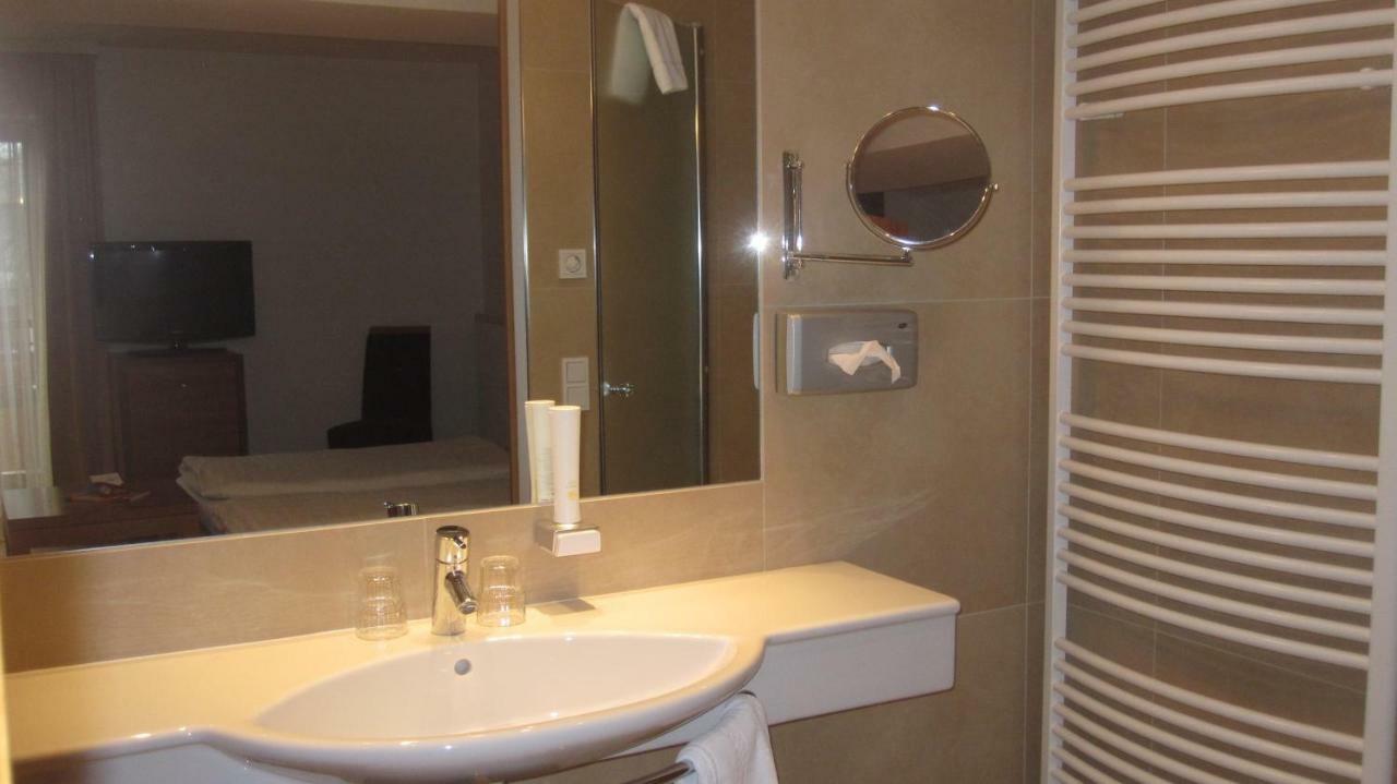 Hotel Badhaus Zell am See Rom bilde